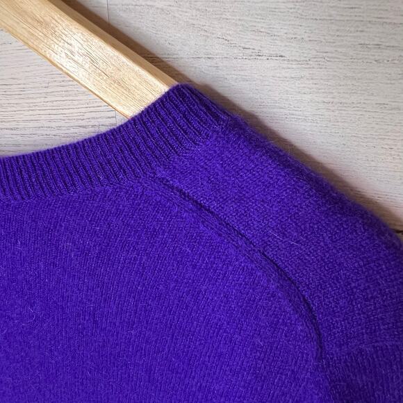 Charter Club Sweater Womens Size XL Bright Purple 100% Cashmere V Neck Luxury - Picture 12 of 15